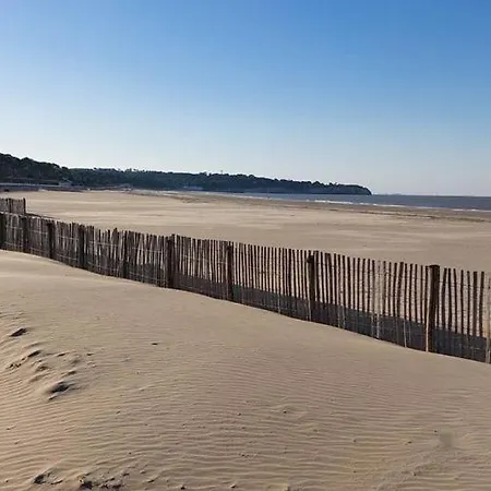 Bleu Soleil 3* En 200m & Commerces Lägenhet *